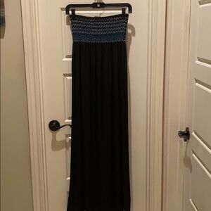 Black long multi maxi dress size Small 💙